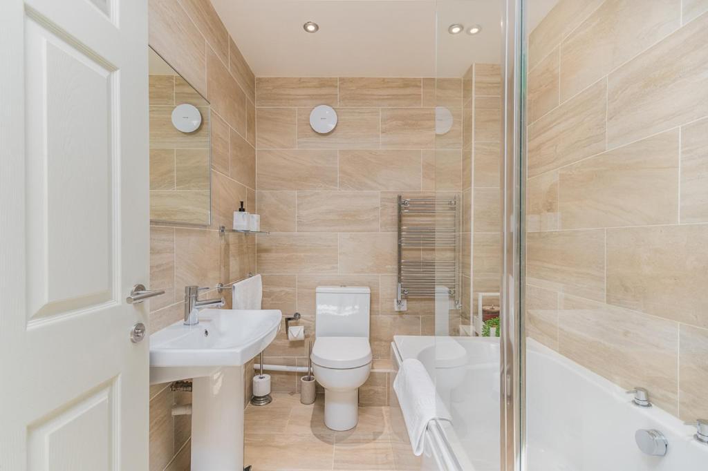 Апартаменты Castle Townhouse Kenilworth - Private Parking - 24 Hr Gym Access - Town Centre Экстерьер фото